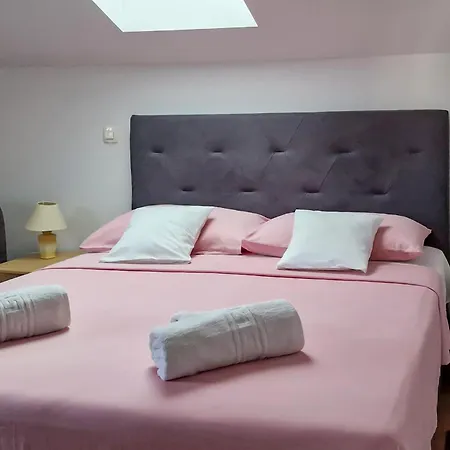 Stunning In Rogotin-ploce With Wifi * Rogotin