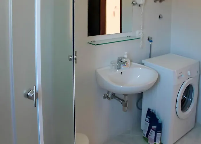 Stunning In Rogotin-ploce With Wifi